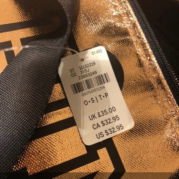 PINK VS Zip-up Cooler Lunch Box Bag with Koozie - Picture 4 of 4